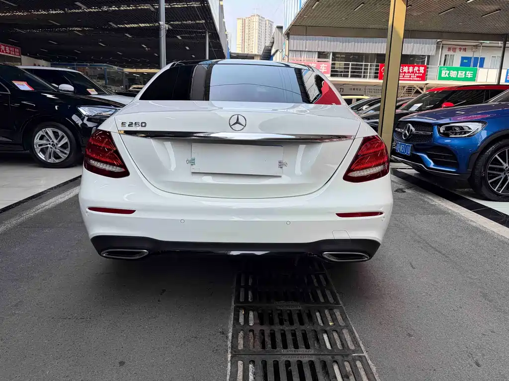 Mercedes-Benz E-Class (Import) — фото 5