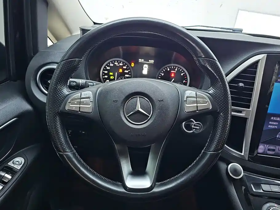 Mercedes-Benz Vito — фото 15