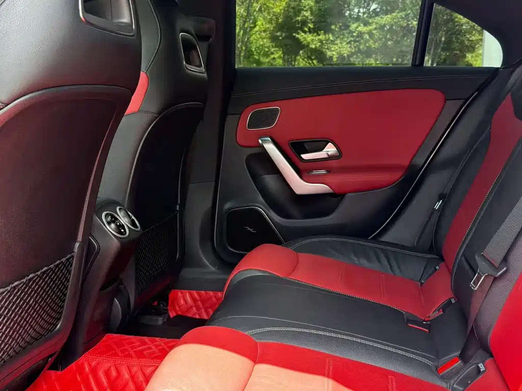 Mercedes-Benz CLA AMG — фото 6