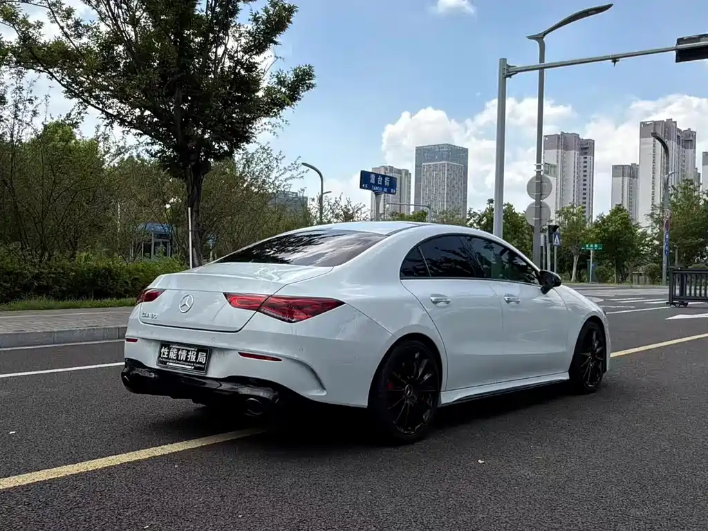 Mercedes-Benz CLA AMG — фото 9