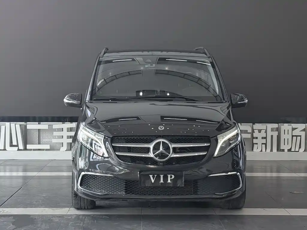 Mercedes-Benz V-Class — фото 2