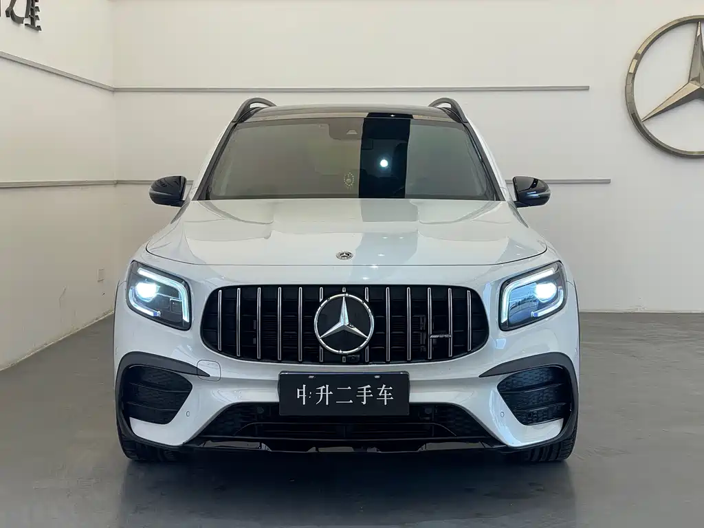 Mercedes-Benz GLB AMG — фото 2
