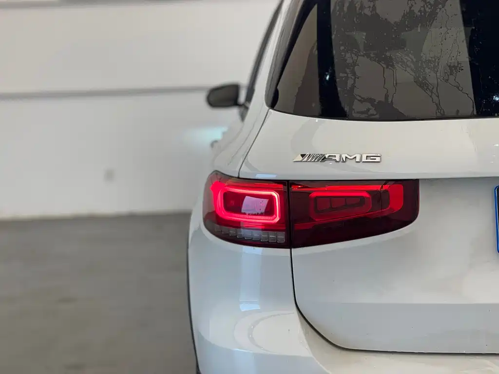 Mercedes-Benz GLB AMG — фото 15