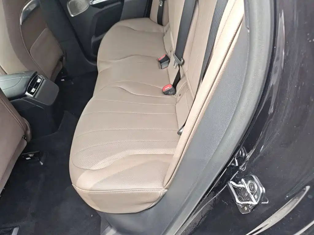 Mercedes-Benz EQE SUV — фото 17