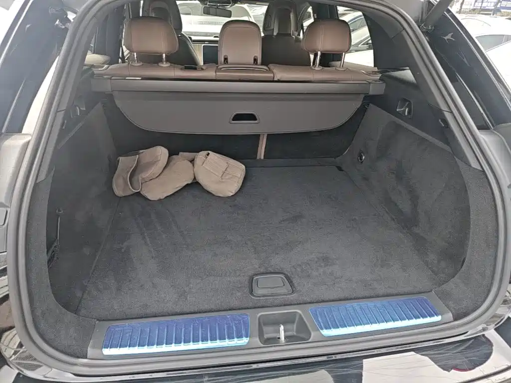 Mercedes-Benz EQE SUV — фото 19