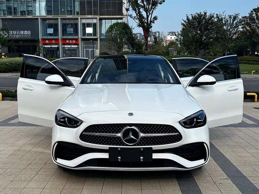 Mercedes-Benz C-Class — фото 11