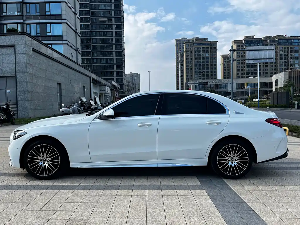 Mercedes-Benz C-Class — фото 18
