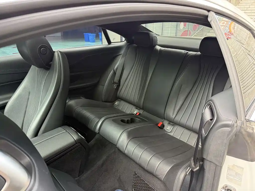 Mercedes-Benz E-Class (Import) — фото 5