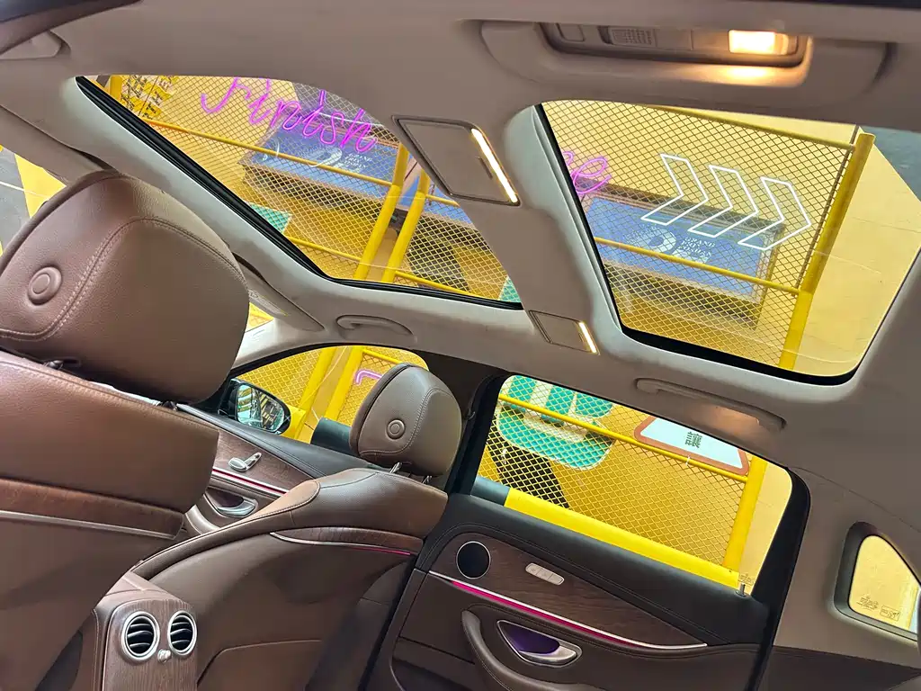 Mercedes-Benz E-Class — фото 8