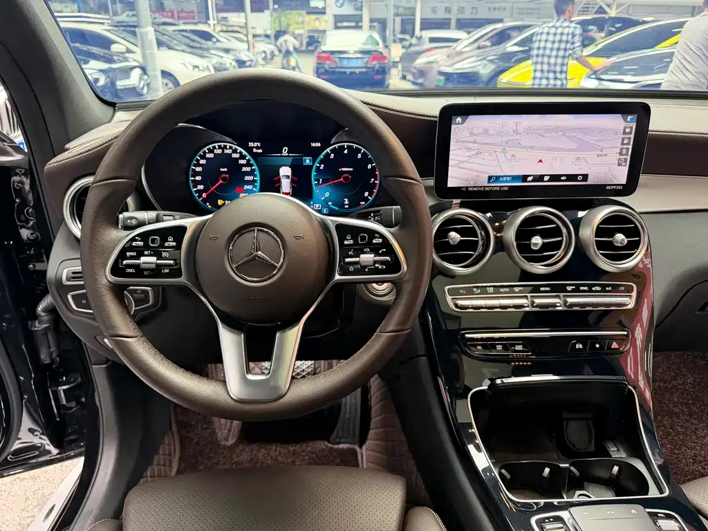 Mercedes-Benz GLC — фото 18