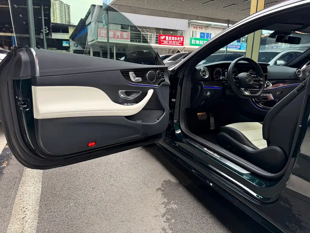 Mercedes-Benz E-Class (Import) — фото 11
