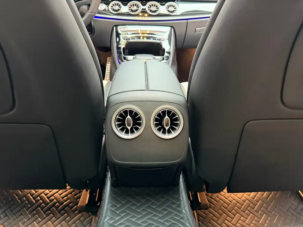 Mercedes-Benz E-Class (Import) — фото 18