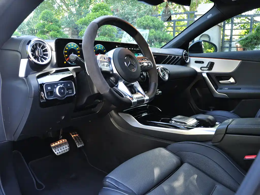 Mercedes-Benz CLA AMG — фото 6