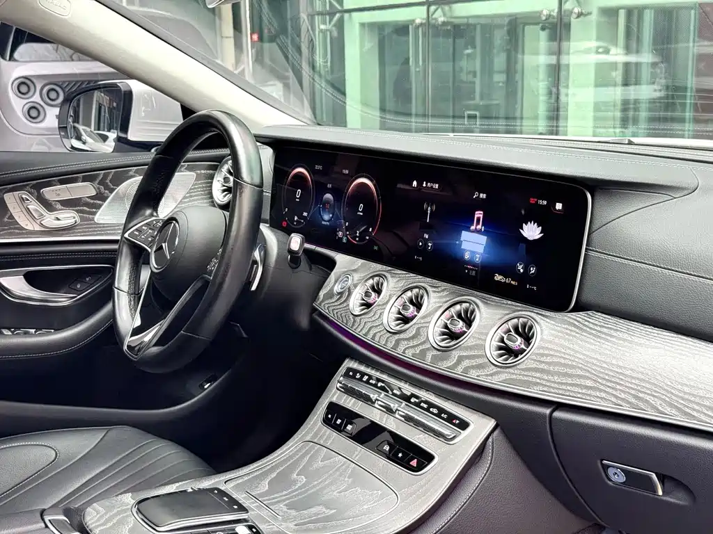 Mercedes-Benz CLS — фото 2