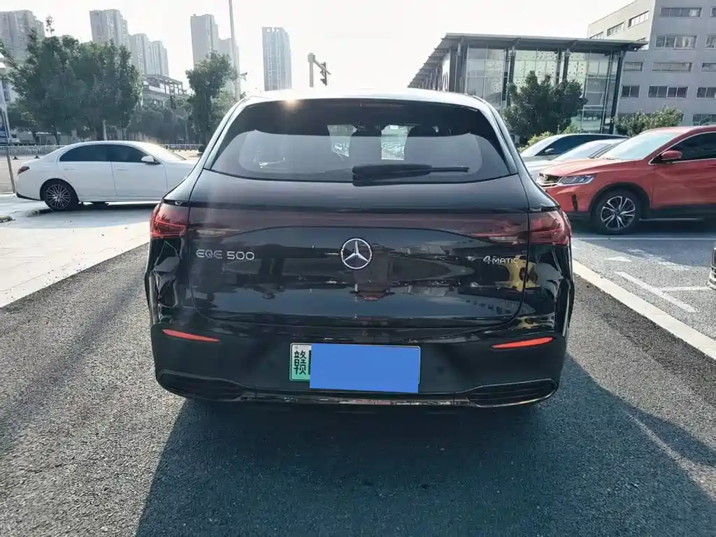 Mercedes-Benz EQE SUV — фото 2