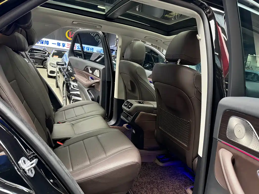 Mercedes-Benz GLE (Import) — фото 19