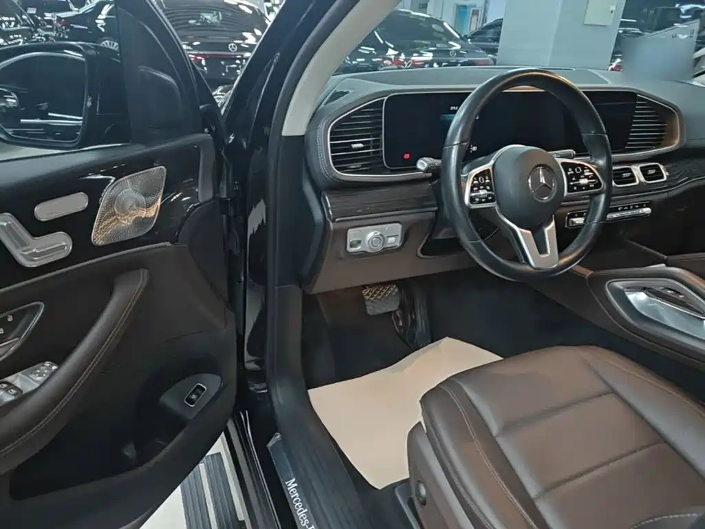 Mercedes-Benz GLE (Import) — фото 16
