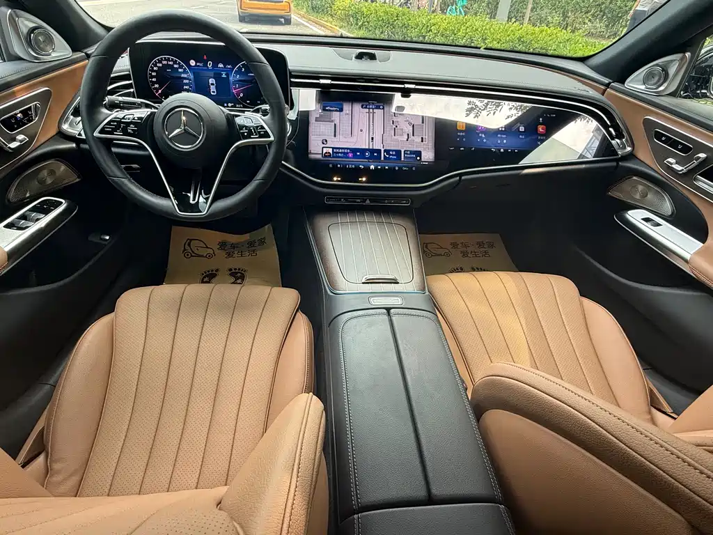Mercedes-Benz E-Class — фото 11