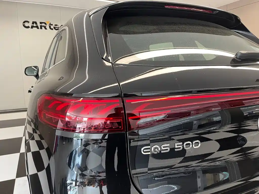 Mercedes-Benz EQS SUV — фото 11