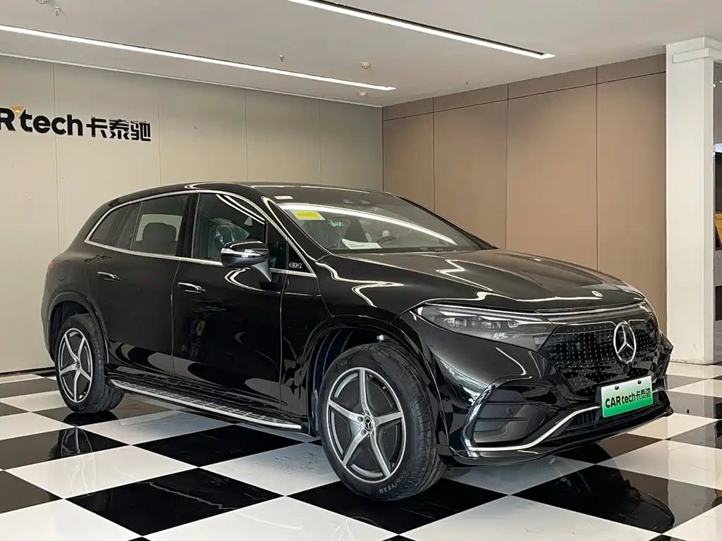Mercedes-Benz EQS SUV — фото 3