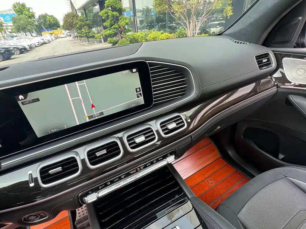 Mercedes-Benz GLS AMG — фото 8
