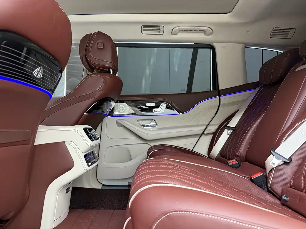 Mercedes-Benz GLS — фото 11