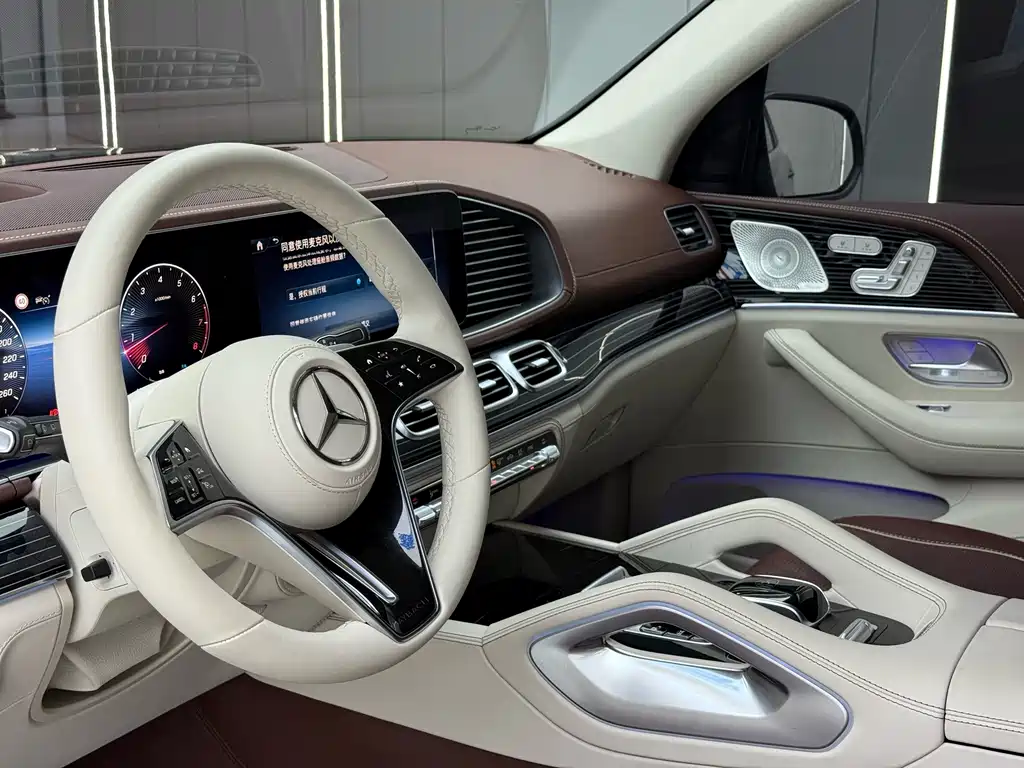 Mercedes-Benz GLS — фото 5