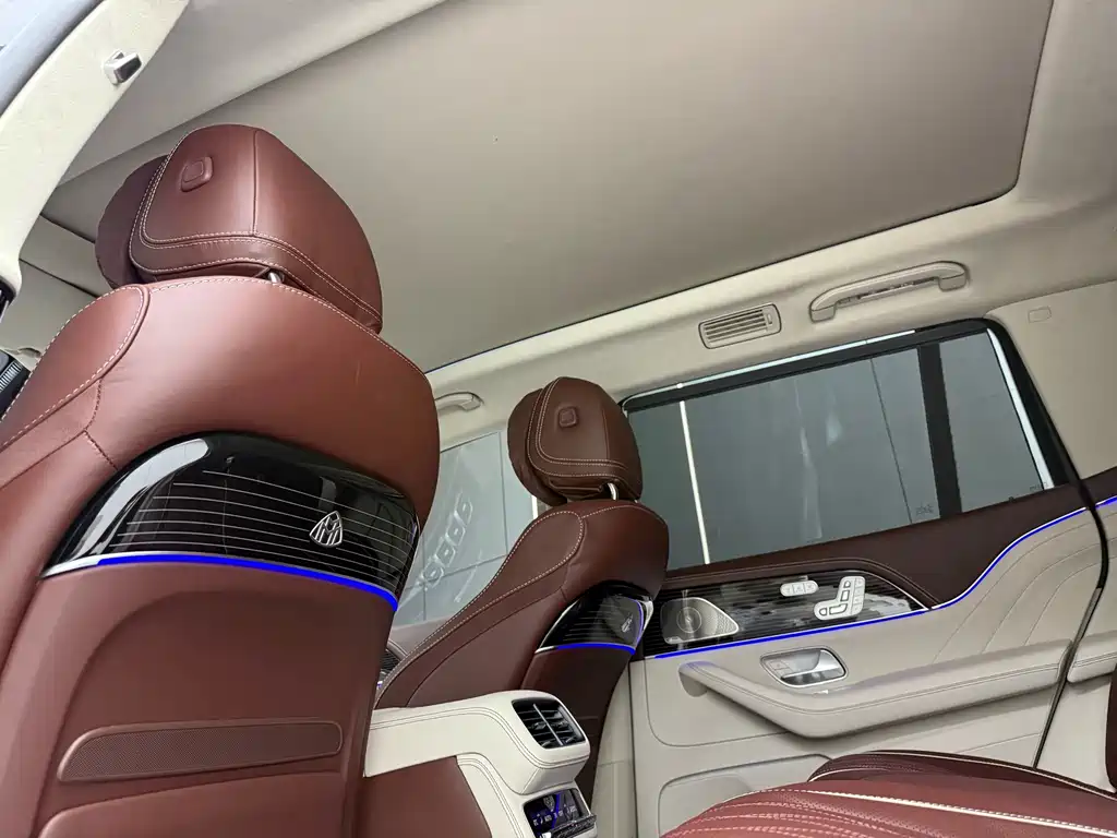 Mercedes-Benz GLS — фото 10