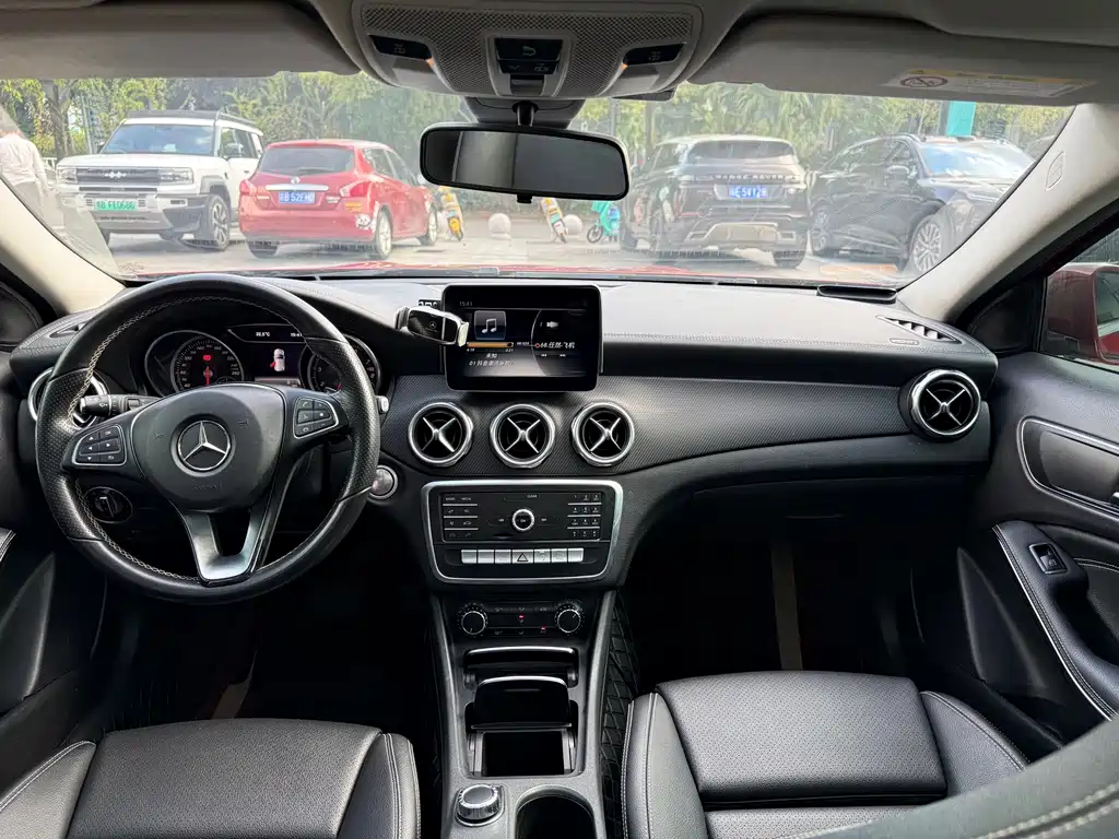 Mercedes-Benz GLA — фото 6