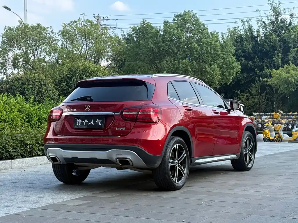 Mercedes-Benz GLA — фото 7