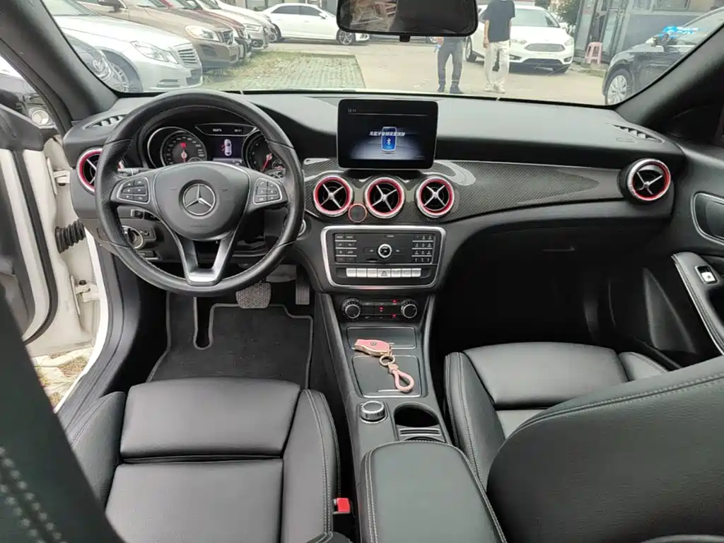 Mercedes-Benz CLA (Import) — фото 10
