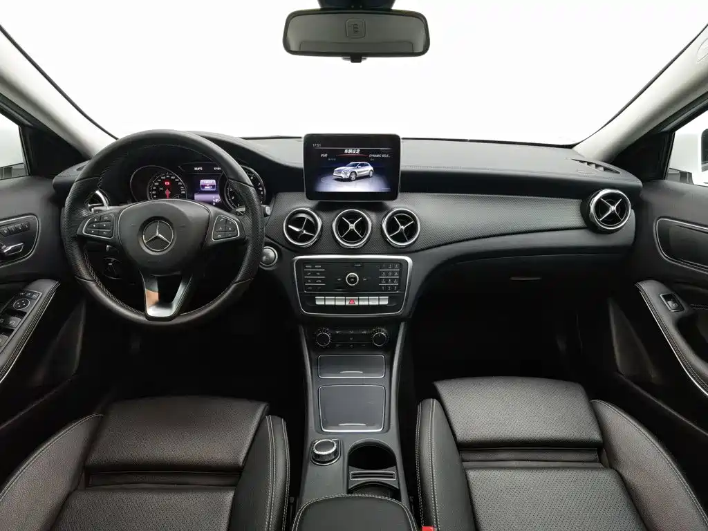 Mercedes-Benz GLA — фото 5