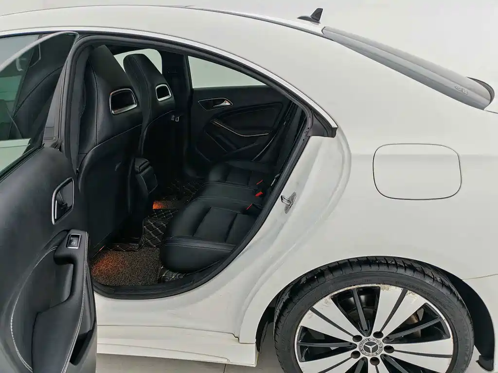 Mercedes-Benz CLA (Import) — фото 11