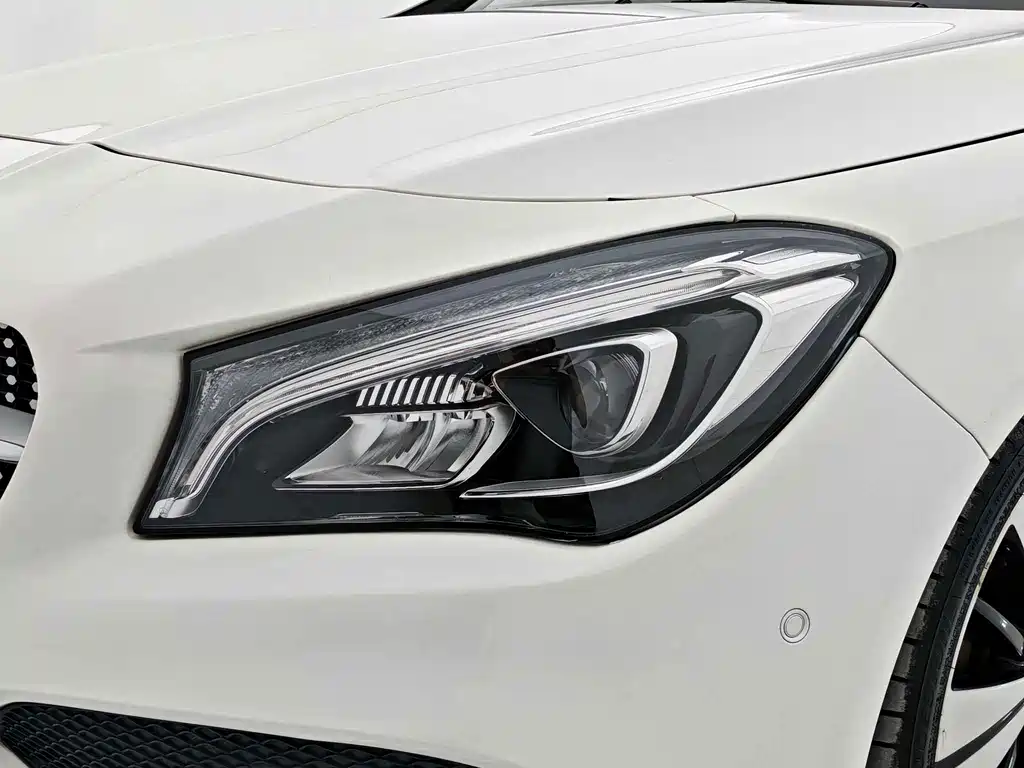 Mercedes-Benz CLA (Import) — фото 18