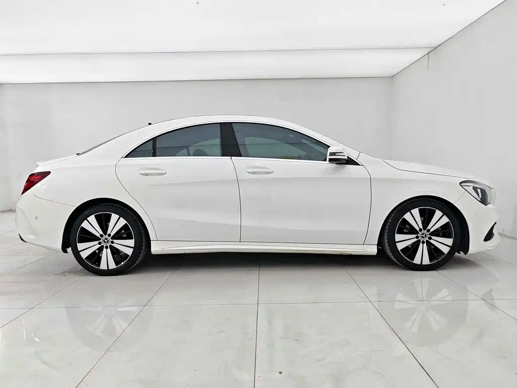 Mercedes-Benz CLA (Import) — фото 8
