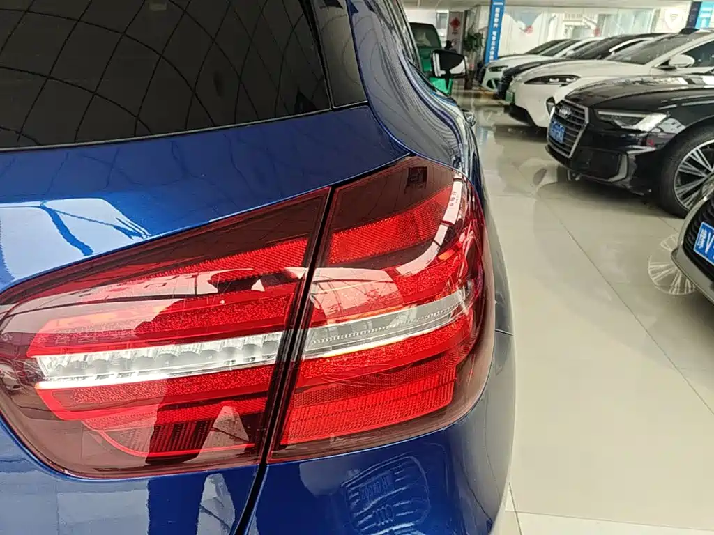 Mercedes-Benz GLA — фото 8