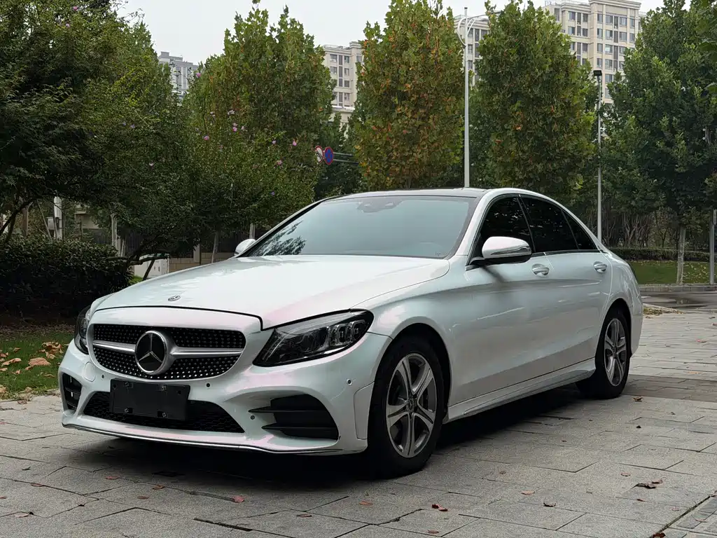 Mercedes-Benz C-Class — фото 1
