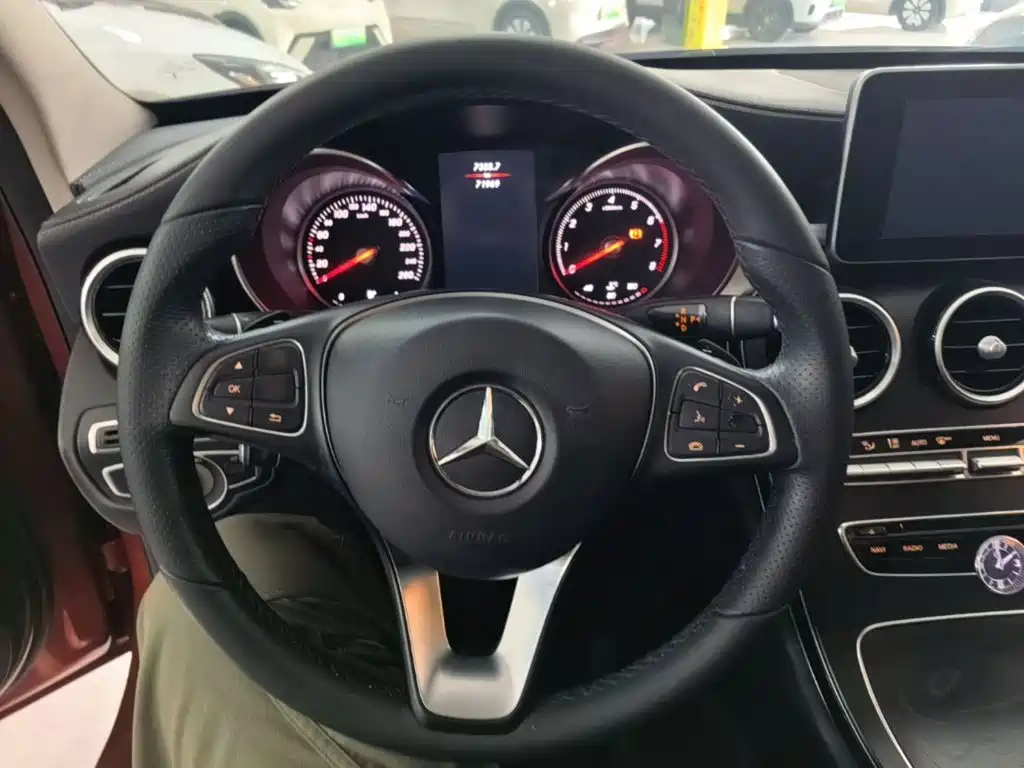 Mercedes-Benz C-Class — фото 11