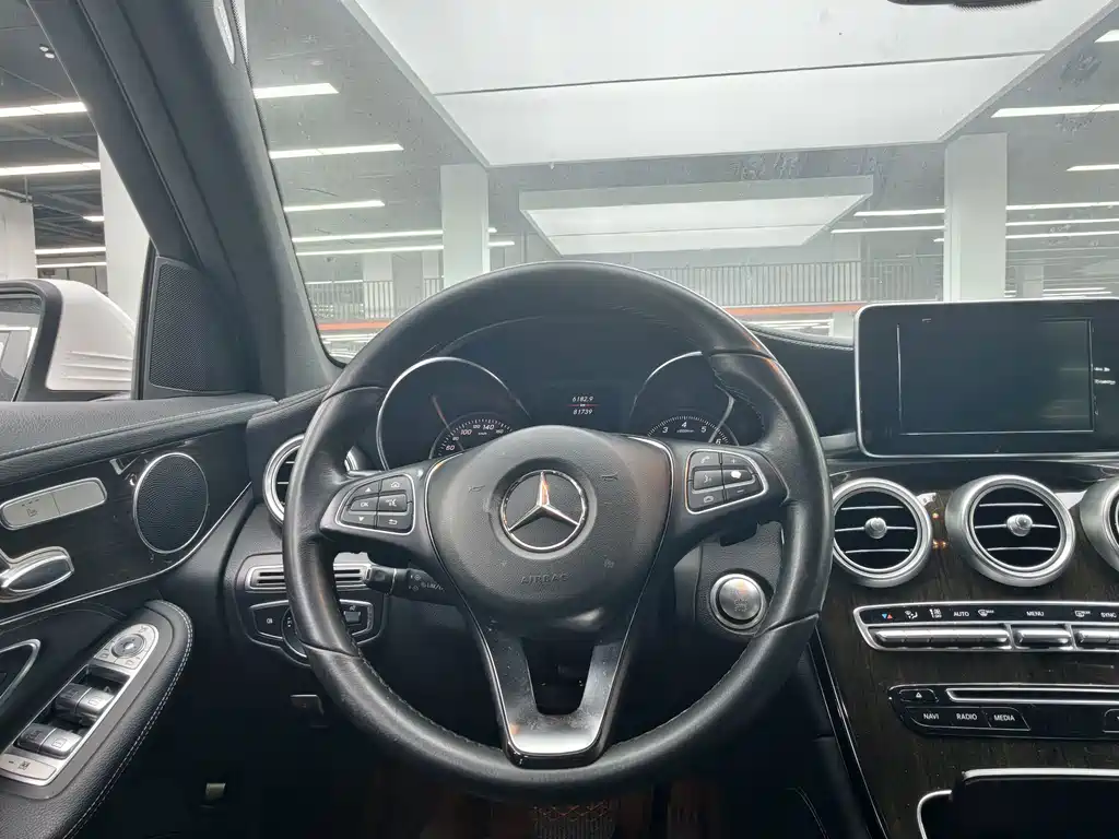 Mercedes-Benz GLC — фото 9