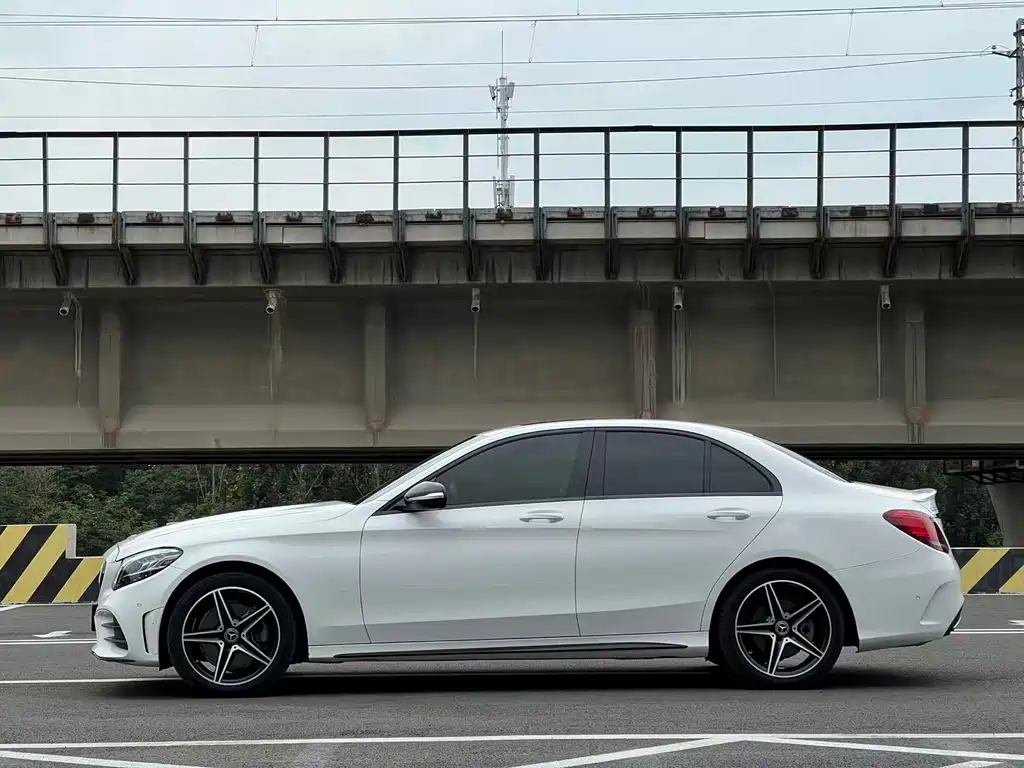 Mercedes-Benz C-Class — фото 11