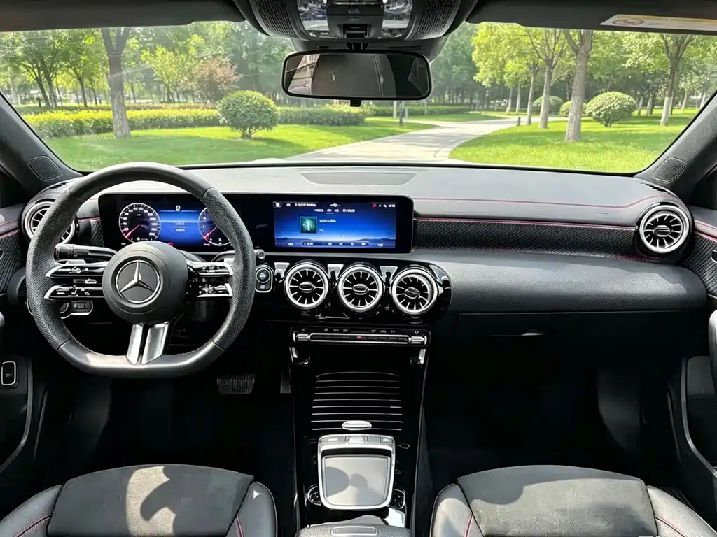 Mercedes-Benz A-Class — фото 7