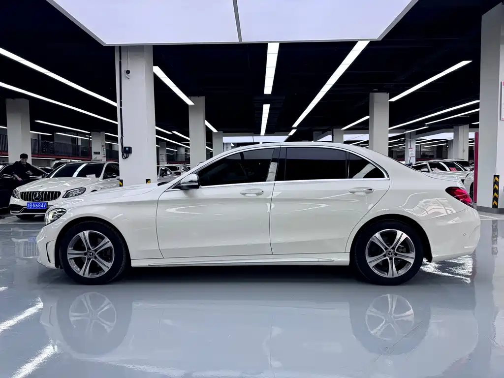 Mercedes-Benz C-Class — фото 15