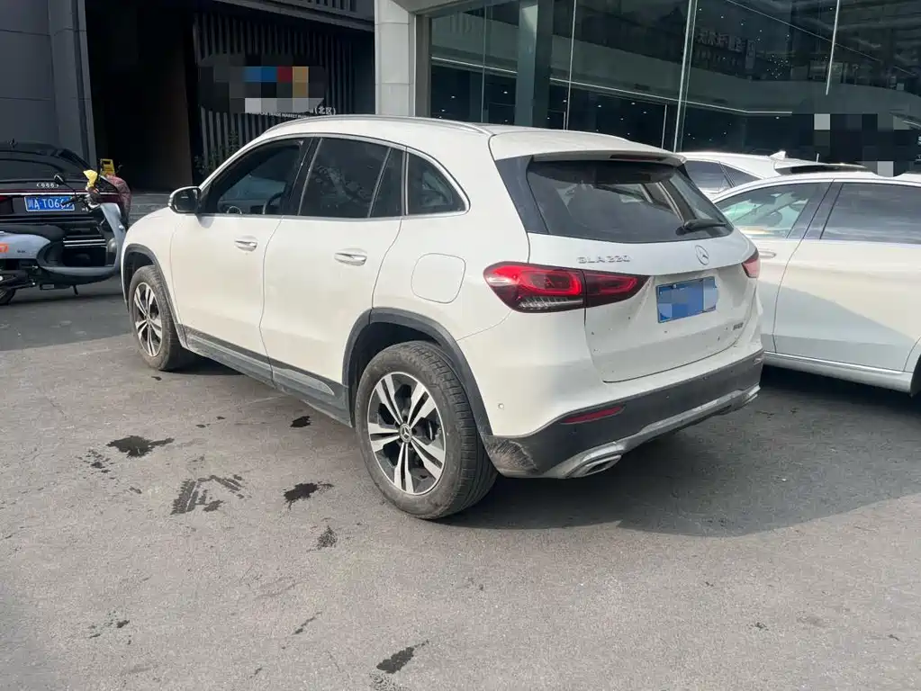 Mercedes-Benz GLA — фото 8