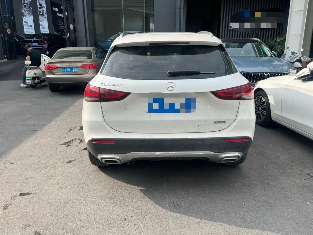 Mercedes-Benz GLA — фото 9