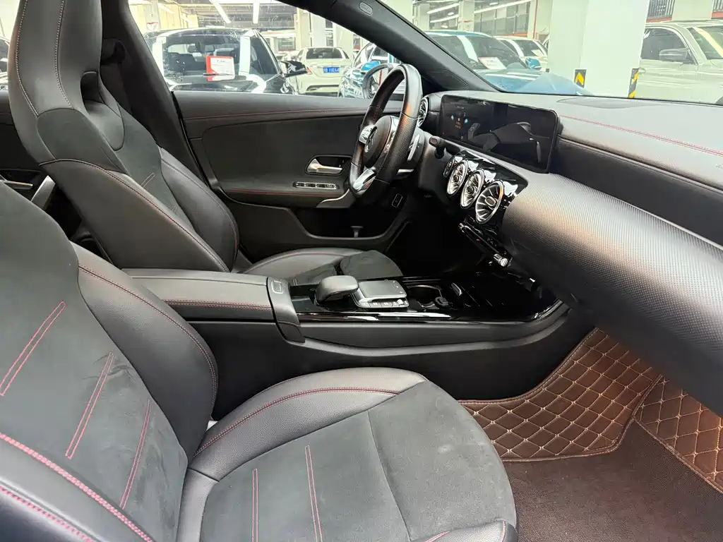 Mercedes-Benz CLA (Import) — фото 21
