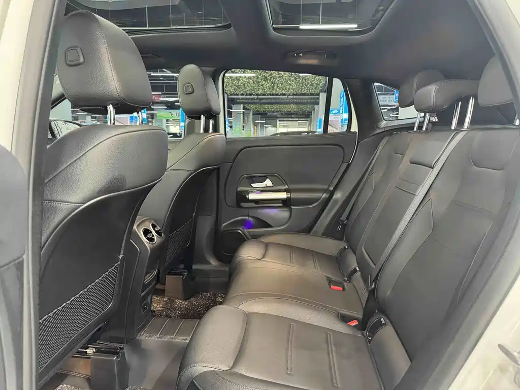 Mercedes-Benz GLA — фото 11