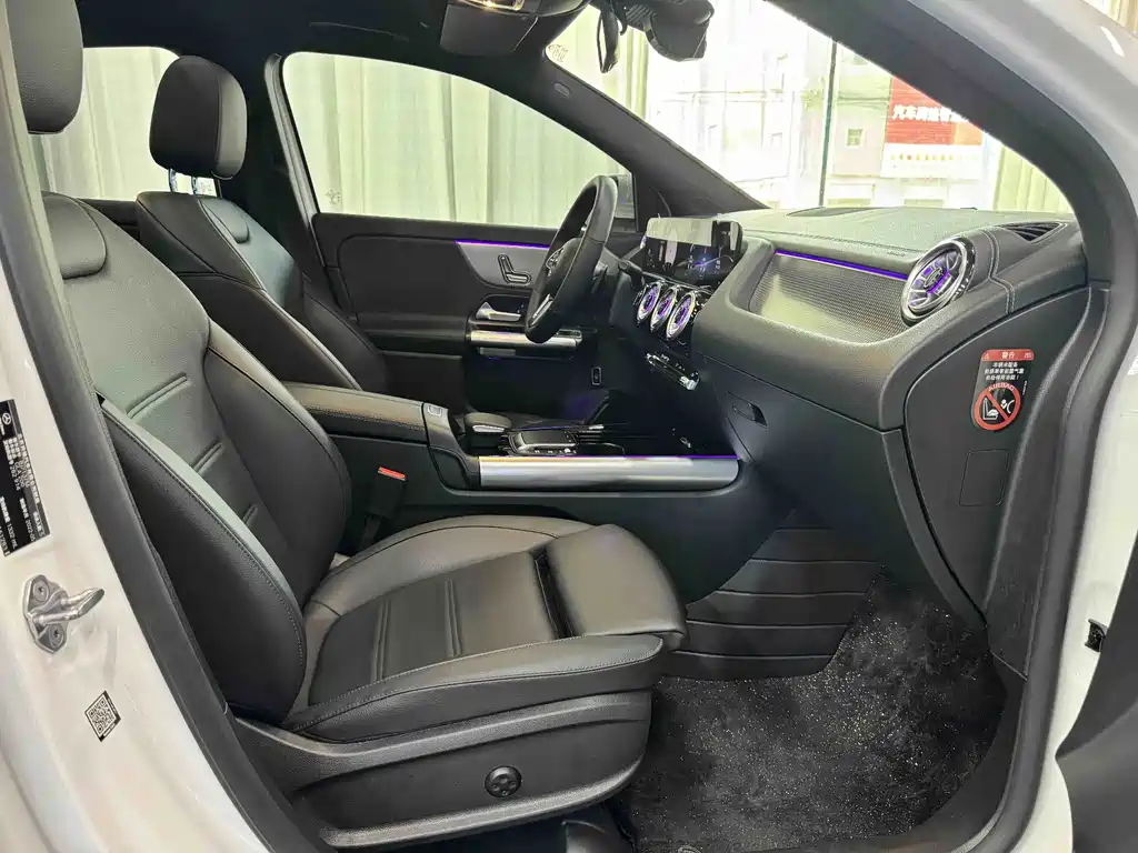 Mercedes-Benz GLA — фото 8