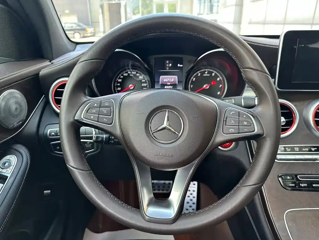 Mercedes-Benz GLC — фото 11