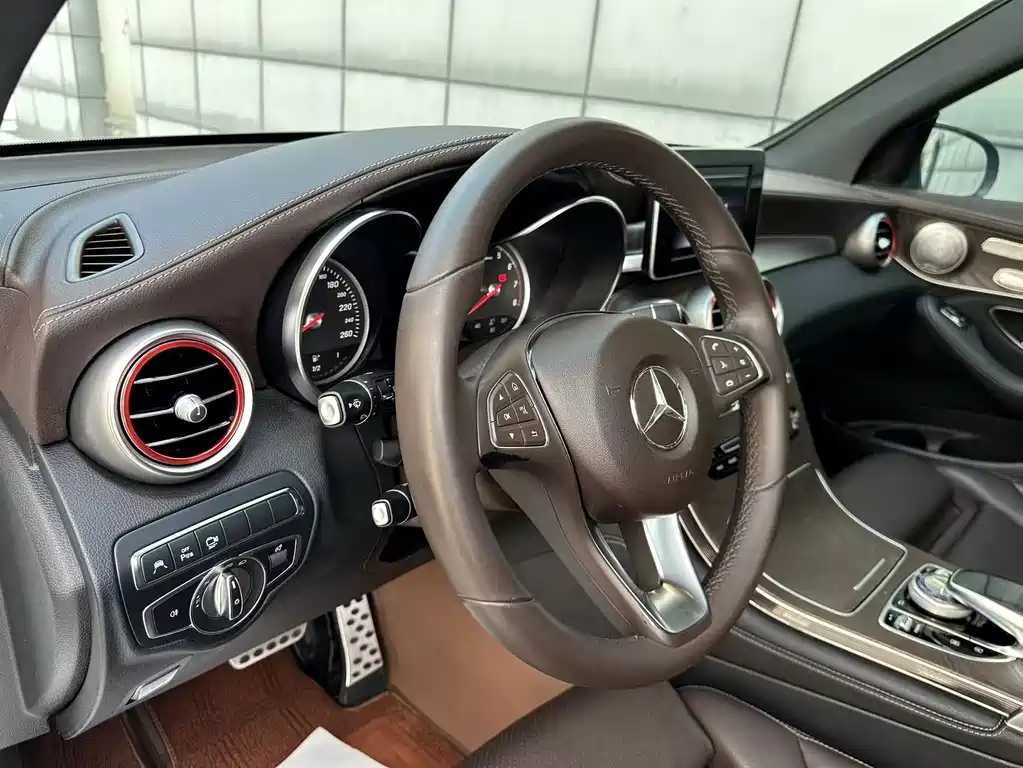 Mercedes-Benz GLC — фото 22