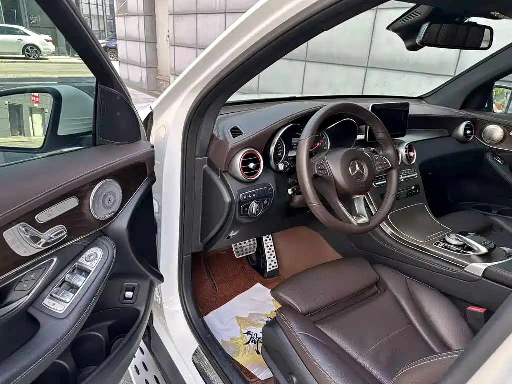 Mercedes-Benz GLC — фото 4